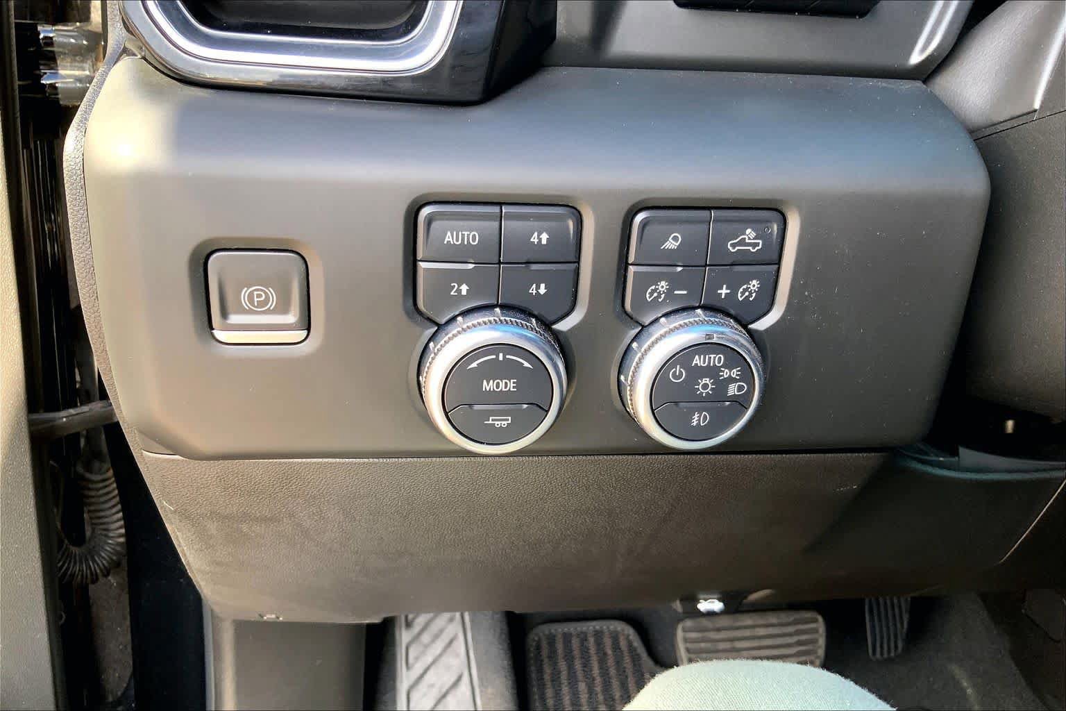 Certified 2023 GMC Sierra 1500 Denali Ultimate AWD/4WD image 33