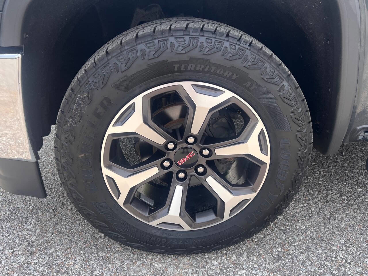 Used 2017 GMC Sierra 1500 SLE w/ SLE Value Package image 24