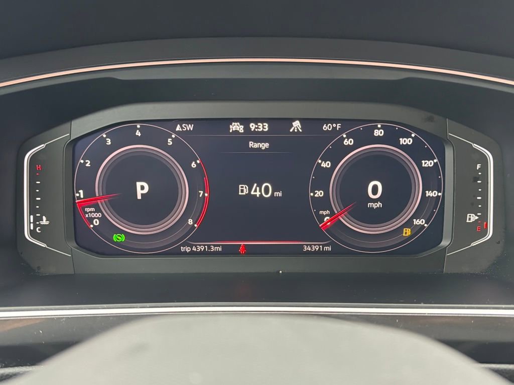 Used 2022 Volkswagen Tiguan SEL R-Line image 31