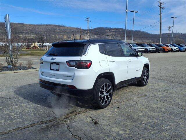 Used 2024 Jeep Compass Limited w/ Elite Group image 5