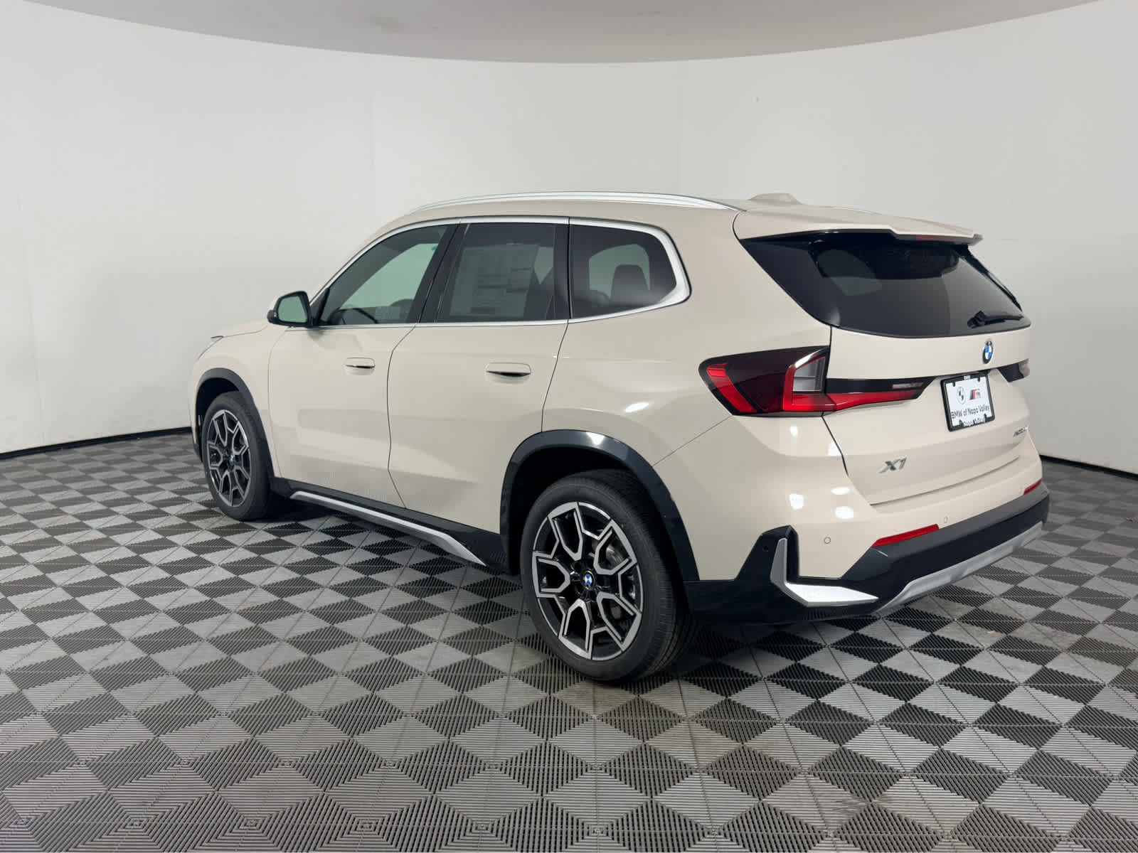 New 2026 BMW X1 xDrive28i w/ Technology Package AWD/4WD image 5