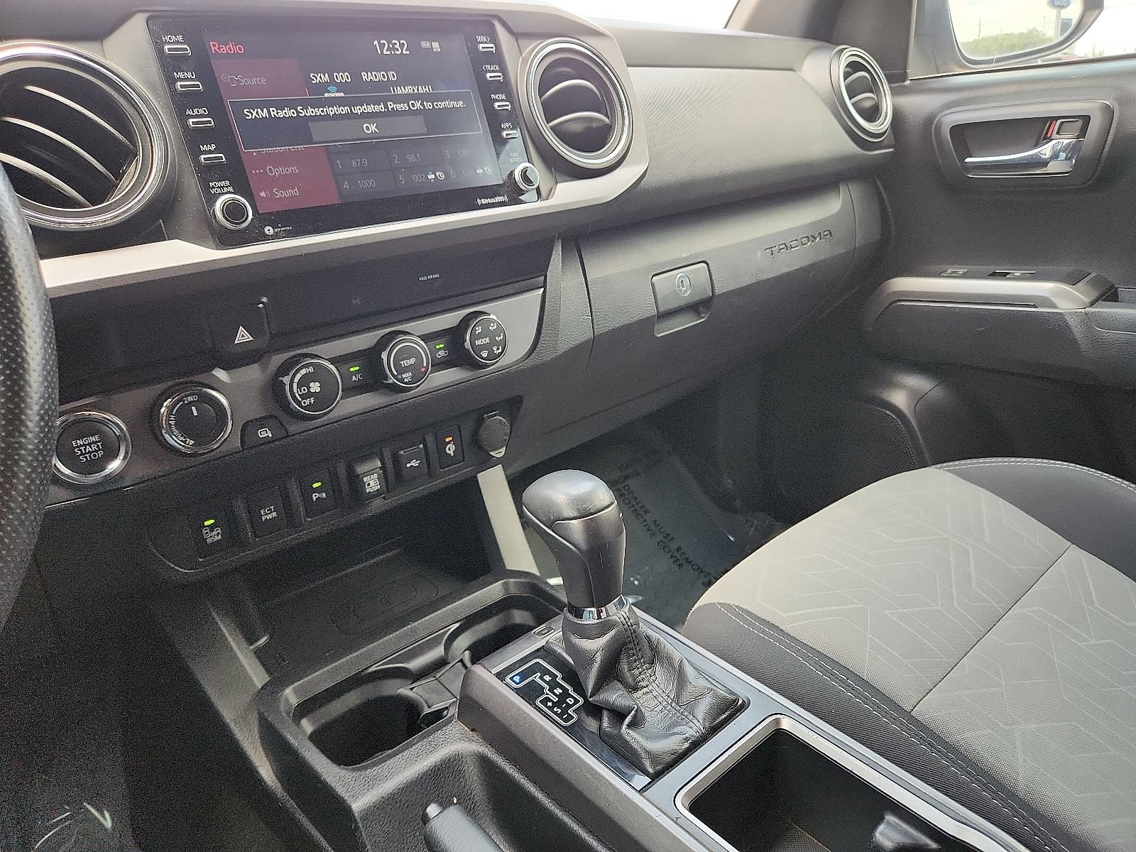 Used 2020 Toyota Tacoma TRD Off-Road w/ Technology Package AWD/4WD image 20