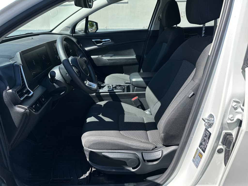 Used 2023 Kia Sportage LX AWD/4WD image 12