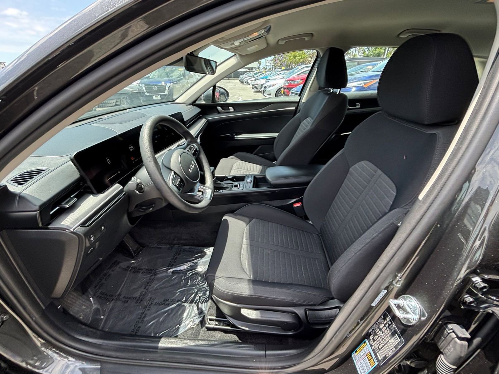 Used 2025 Kia K5 LXS FWD image 30