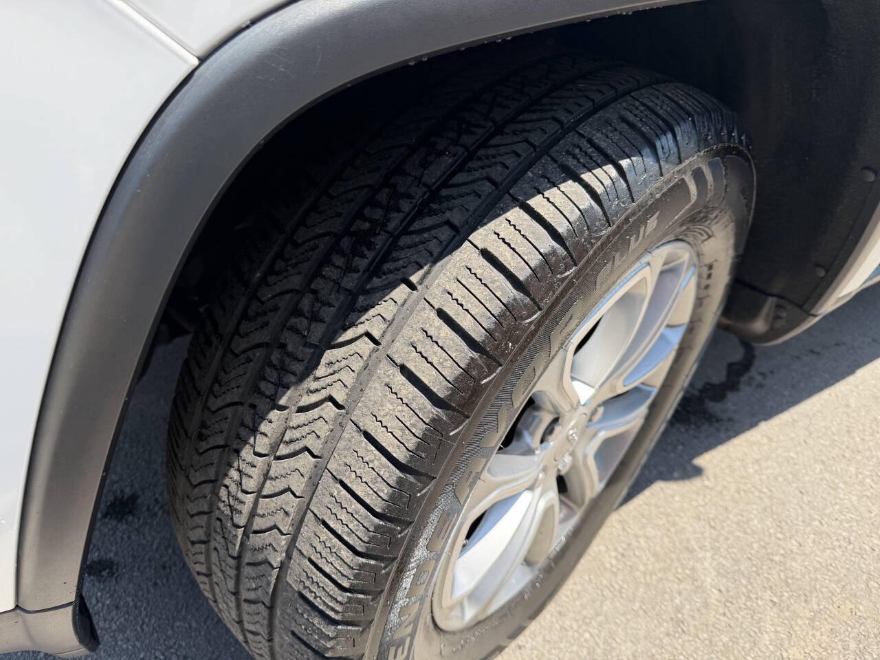 Used 2014 Jeep Grand Cherokee Limited RWD image 11