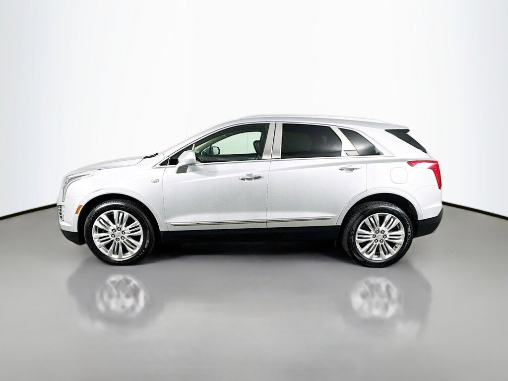 Used 2019 Cadillac XT5 Premium Luxury image 2