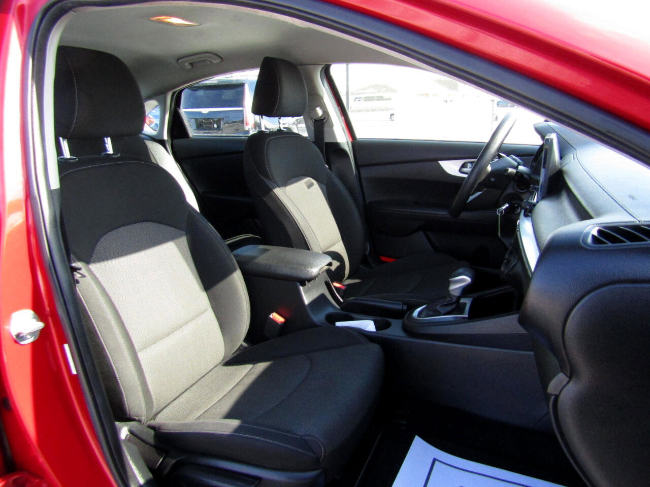 Used 2022 Kia Forte LXS image 27