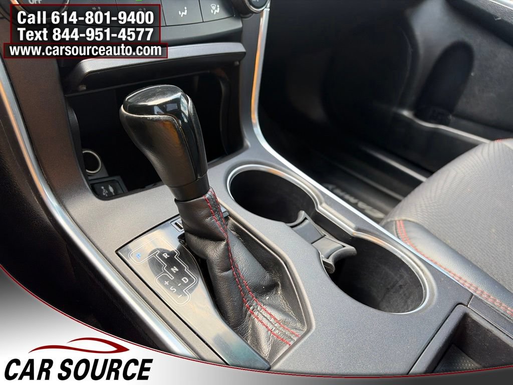 Used 2016 Toyota Camry SE w/ Moonroof Package FWD image 22