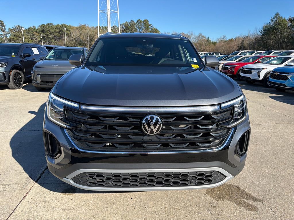 Used 2025 Volkswagen Atlas Cross Sport SE image 10