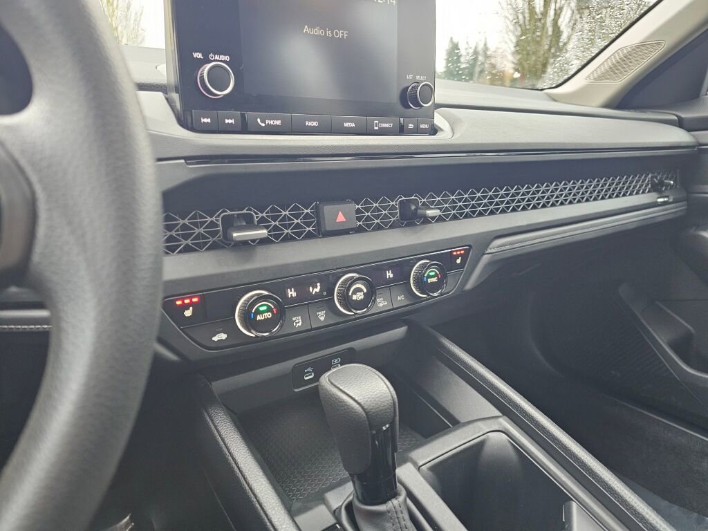 Certified 2023 Honda Accord EX image 23