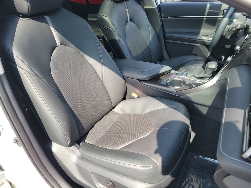 Used 2024 Toyota Camry XSE FWD image 25