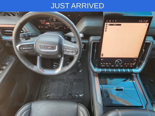 Used 2025 GMC Yukon XL Denali AWD/4WD image 29