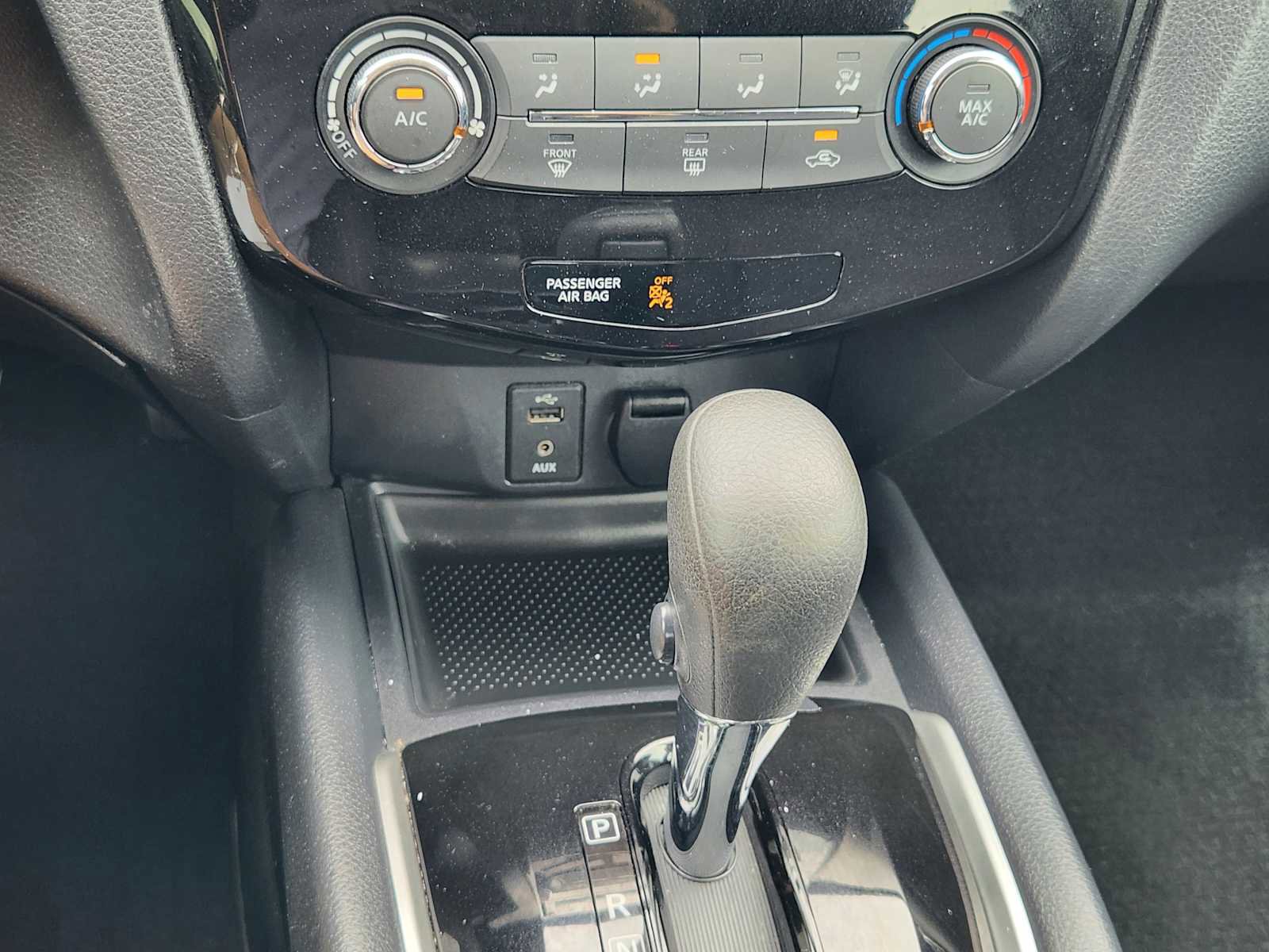 Used 2016 Nissan Rogue S AWD/4WD image 18