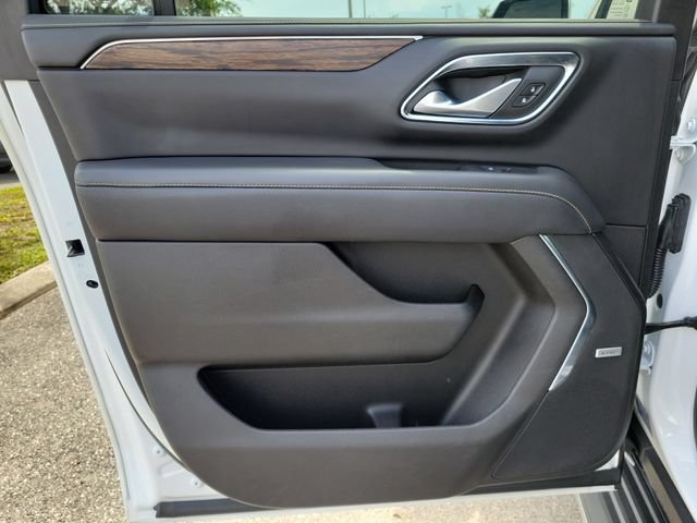 Used 2022 Chevrolet Suburban Premier AWD/4WD image 14