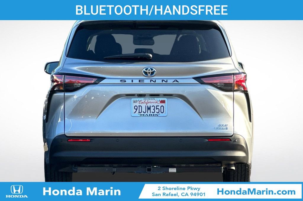 Used 2022 Toyota Sienna XLE image 6
