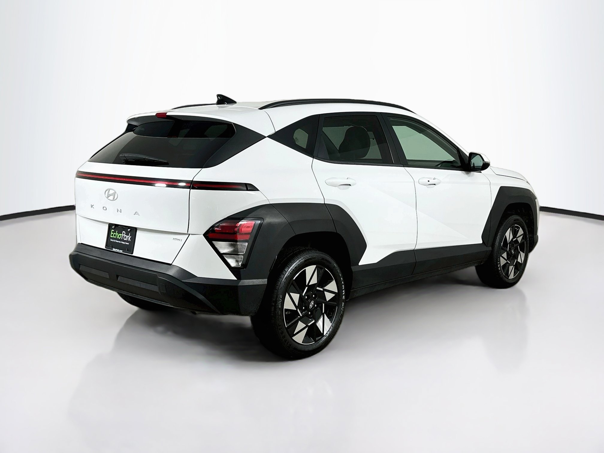 Used 2025 Hyundai Kona SEL AWD/4WD image 9