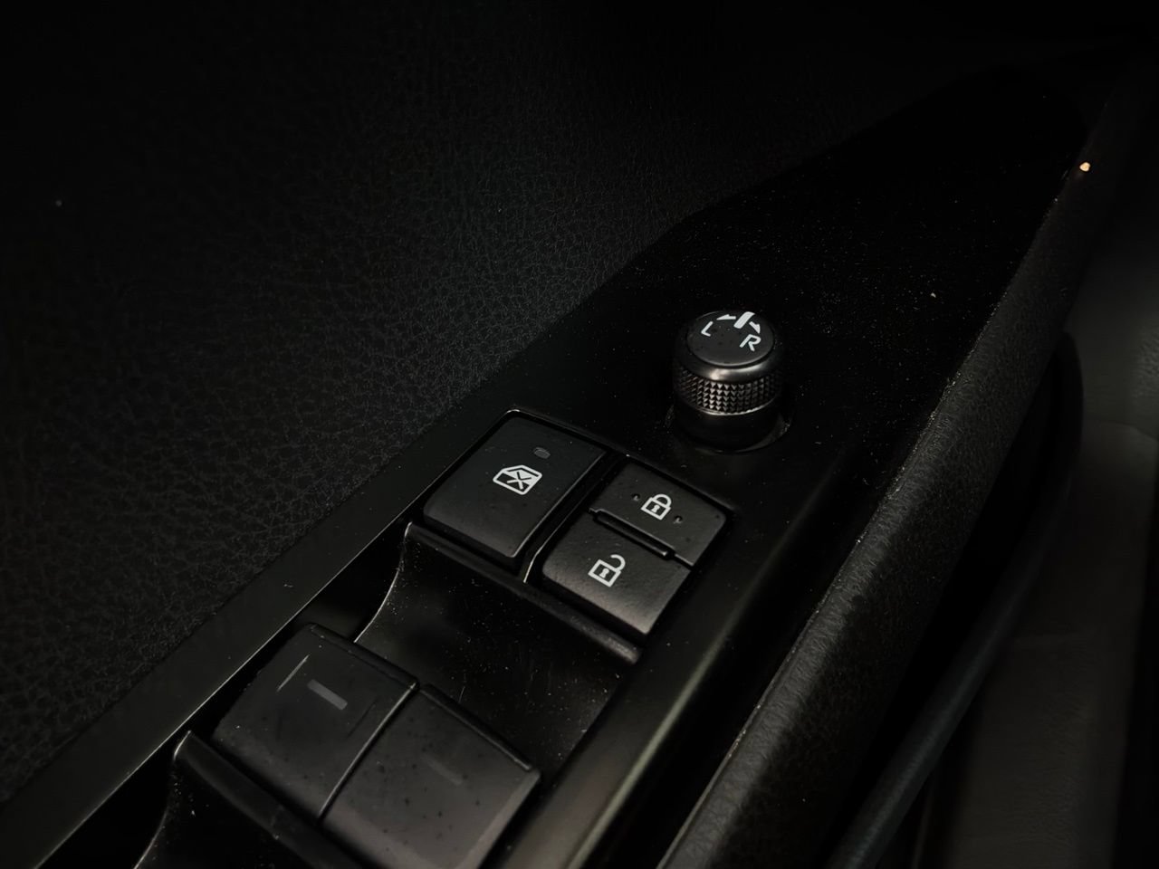 Used 2026 Toyota Camry SE FWD image 22