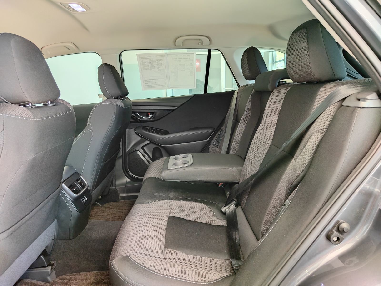 Used 2025 Subaru Outback Premium AWD/4WD image 13