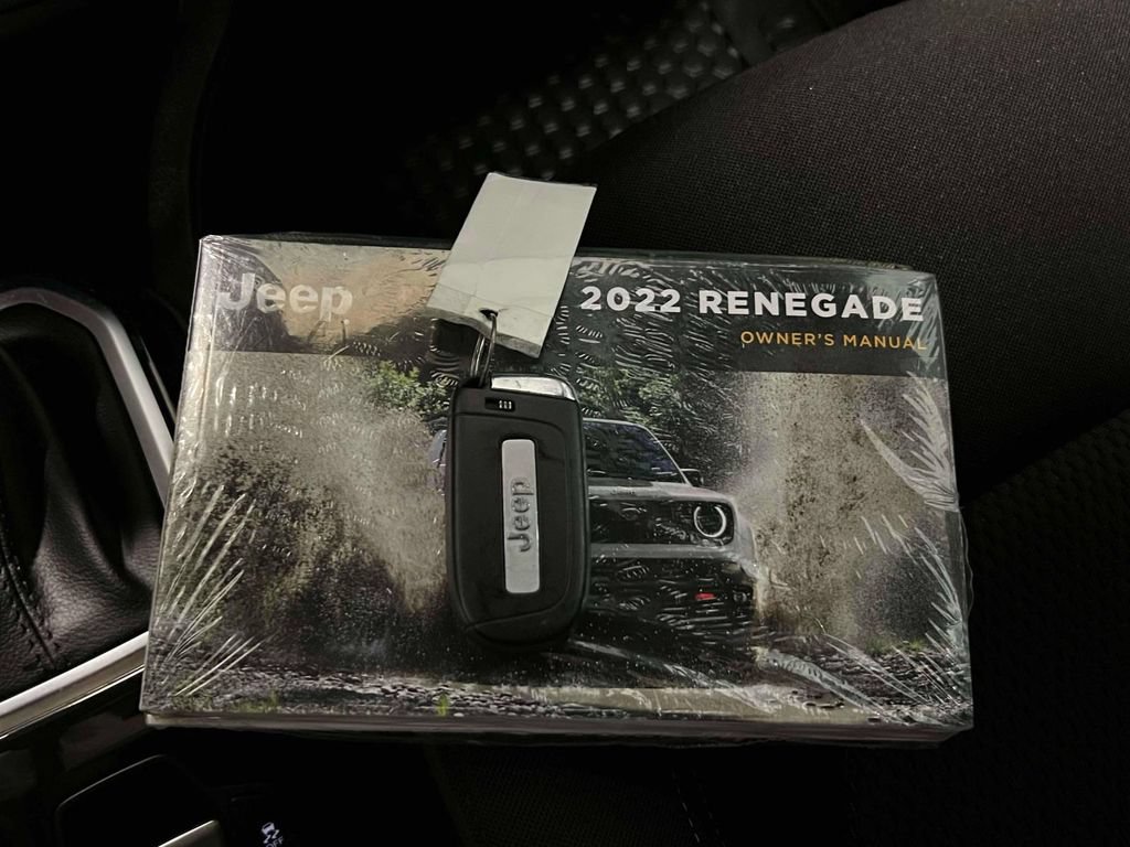 Used 2022 Jeep Renegade Altitude AWD/4WD image 33