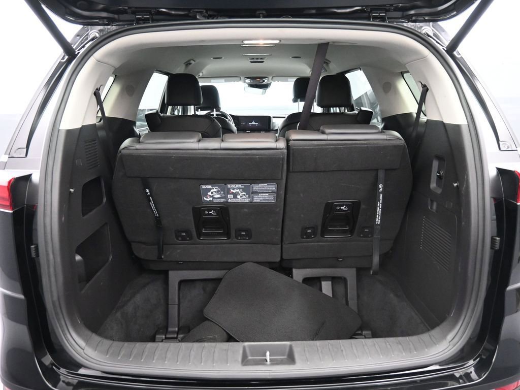 Certified 2023 Kia Carnival EX image 22