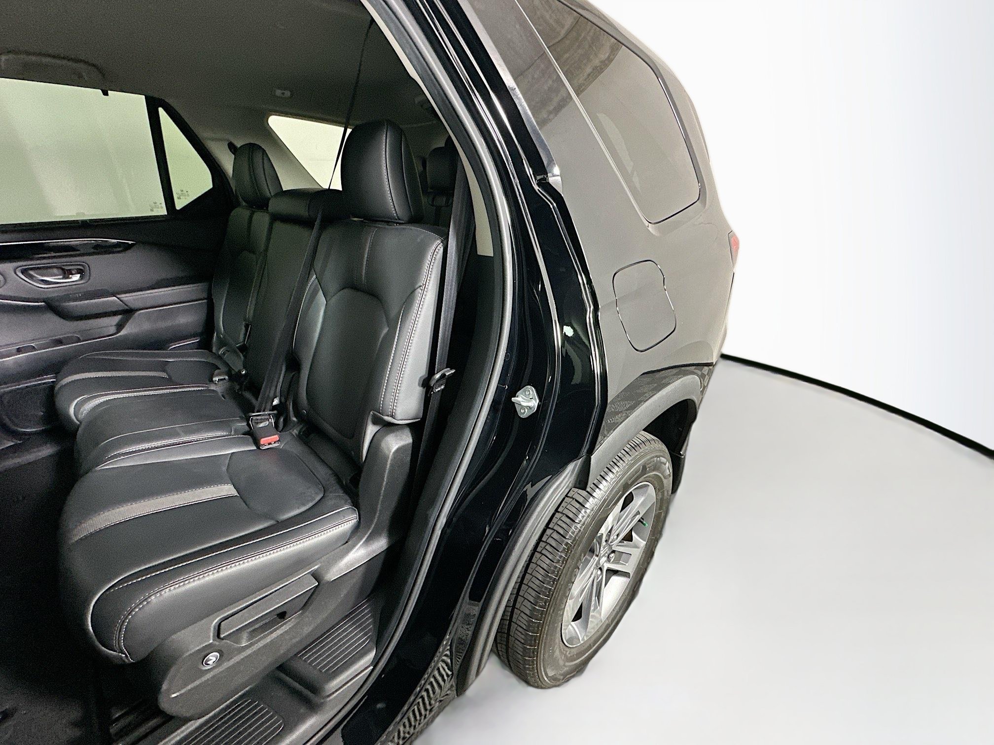 Used 2025 Honda Pilot EX-L image 26