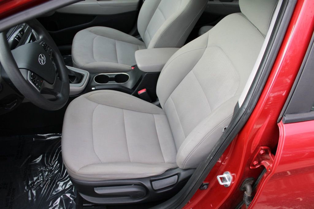 Used 2018 Hyundai Elantra SEL image 13