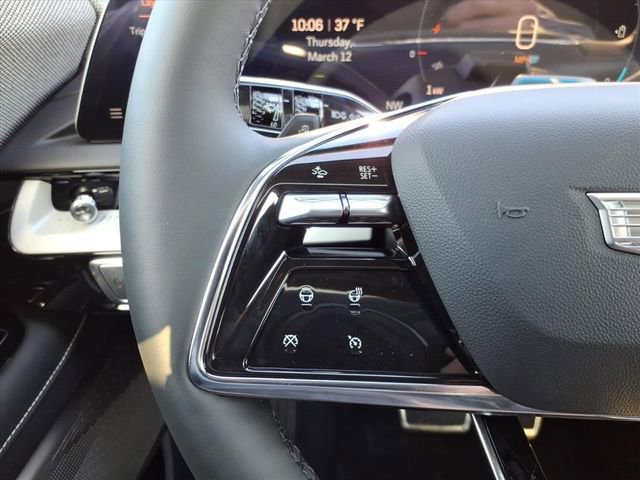 New 2026 Cadillac Optiq Luxury 1 RWD image 34