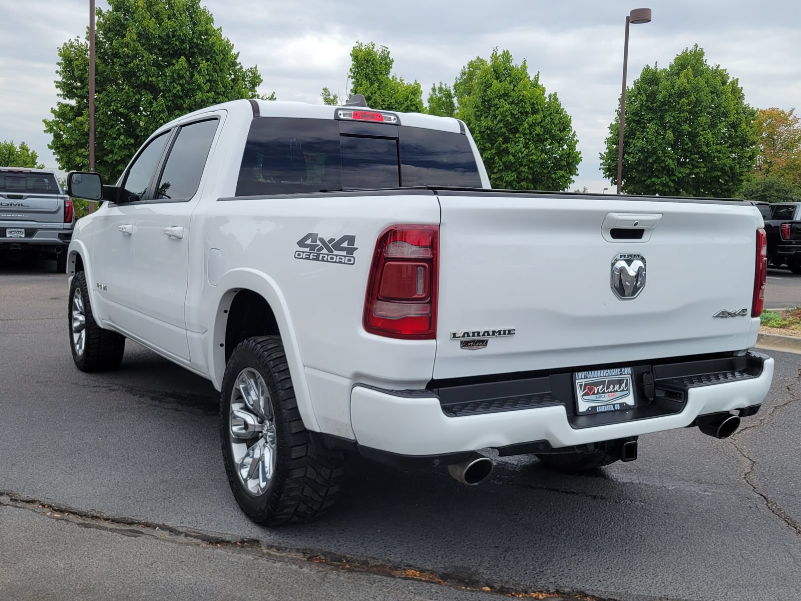 Used 2020 RAM 1500 Laramie w/ Sport Appearance Package AWD/4WD image 5
