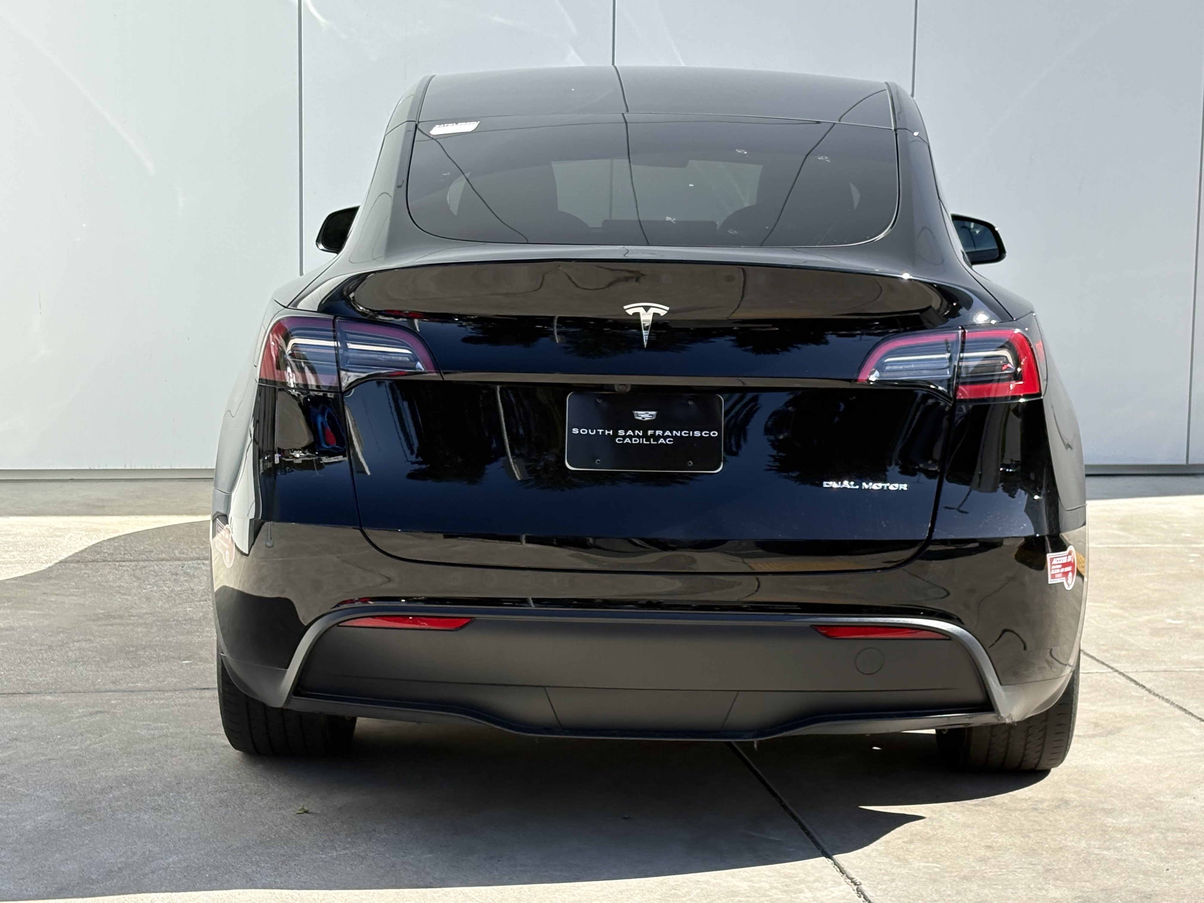 Used 2024 Tesla Model Y Long Range AWD/4WD image 8