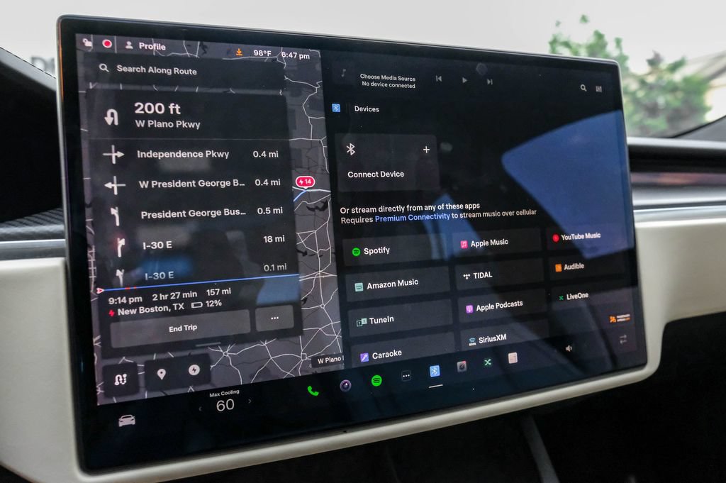 Used 2022 Tesla Model S Plaid AWD/4WD image 29