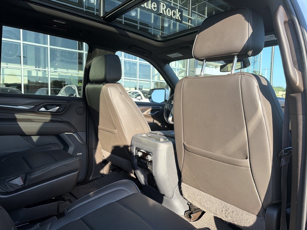Used 2023 GMC Yukon Denali RWD image 17