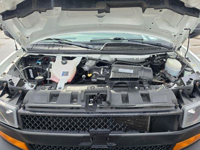 Used 2020 Chevrolet Express 3500 Extended w/ Power Convenience Package RWD image 29