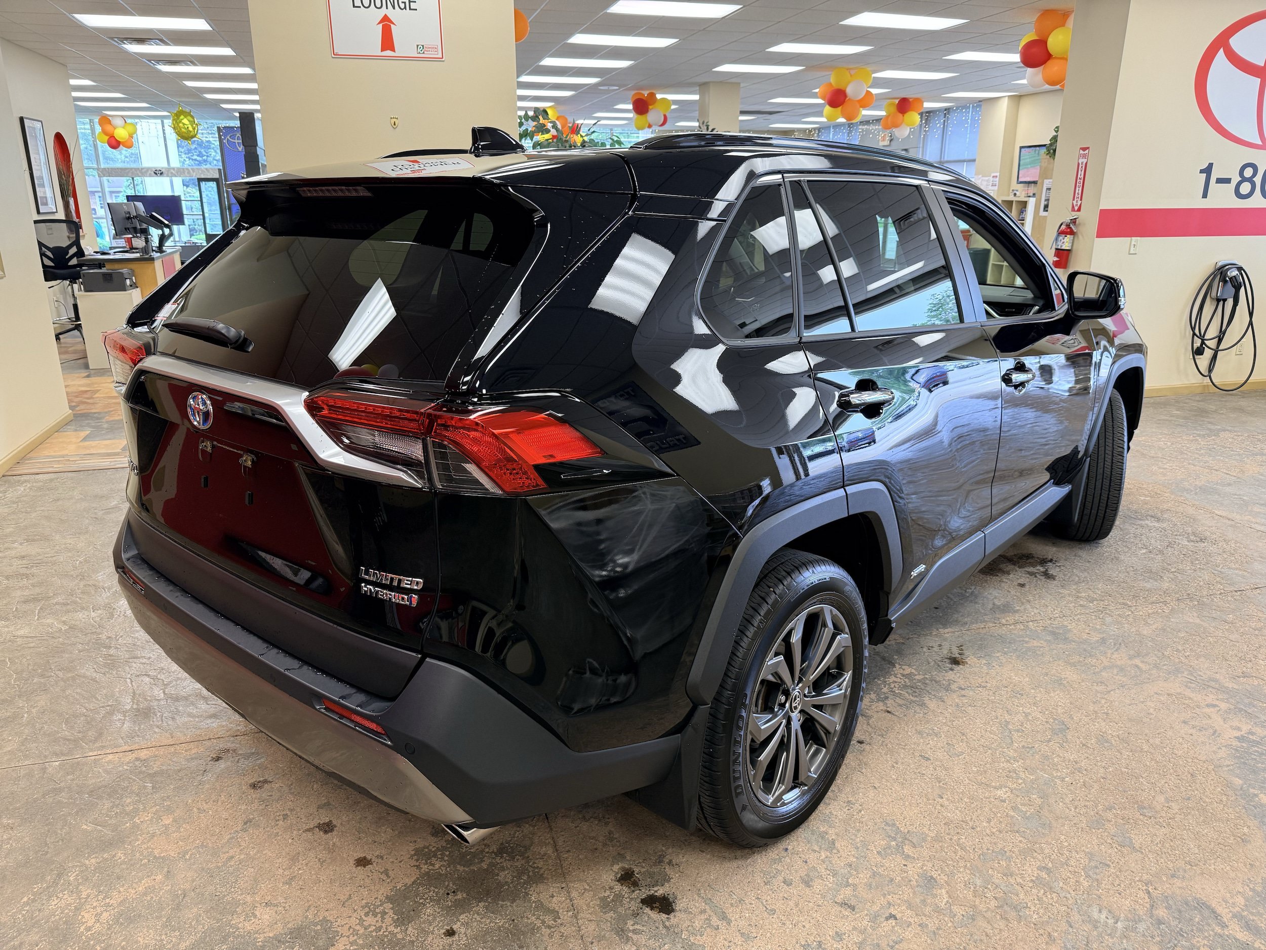 Used 2023 Toyota RAV4 Limited AWD/4WD image 16