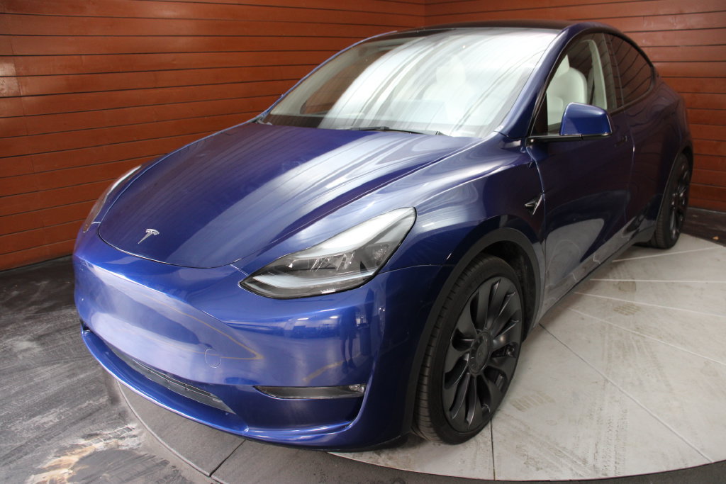 Used 2023 Tesla Model Y Performance AWD/4WD image 3