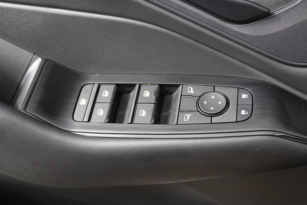 Certified 2025 Nissan Rogue S FWD image 23