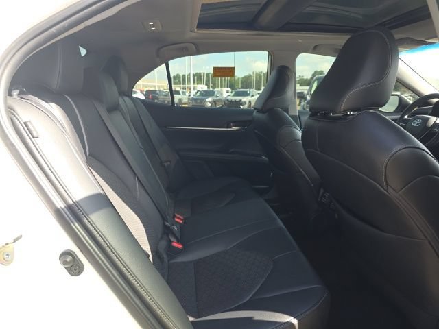 Used 2019 Toyota Camry XSE FWD image 15