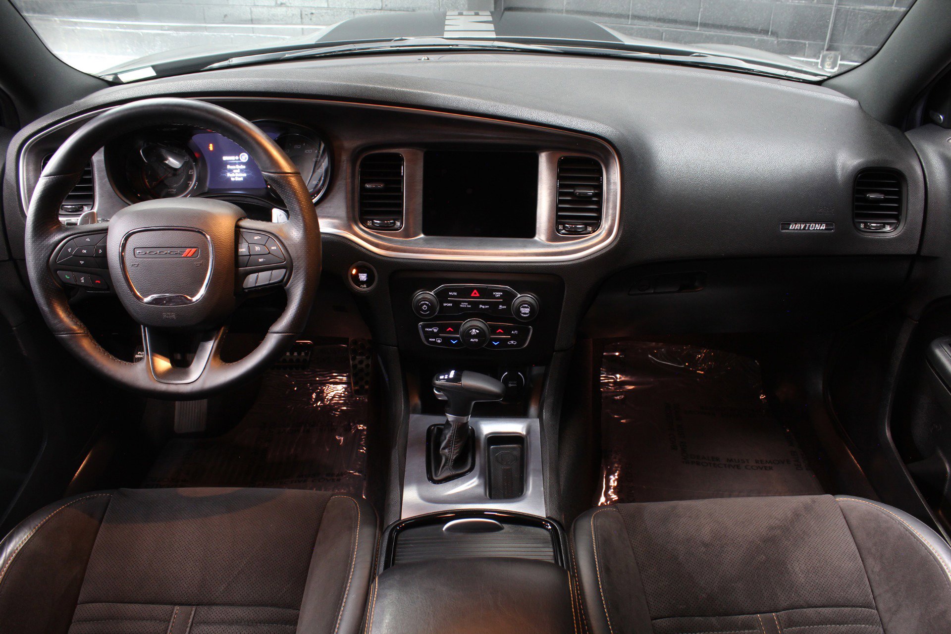 Used 2018 Dodge Charger R/T RWD image 32