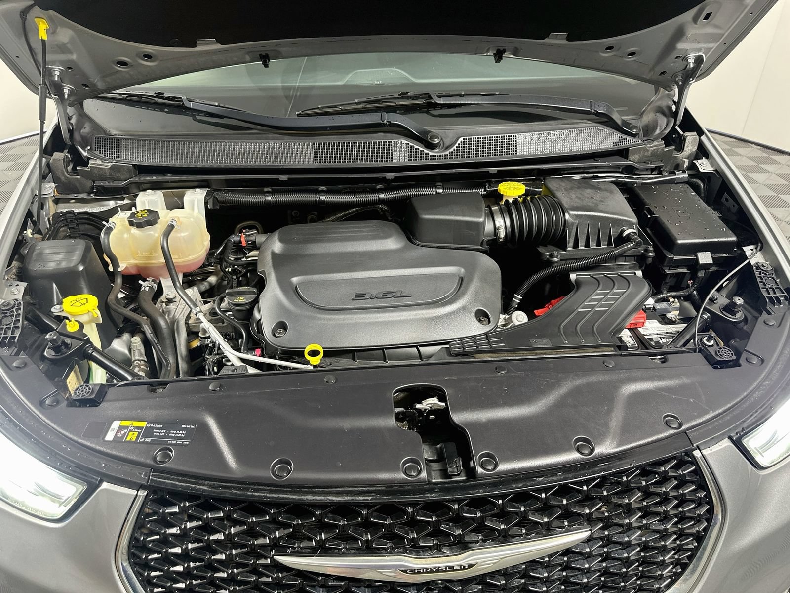 Used 2021 Chrysler Pacifica Touring-L FWD image 30