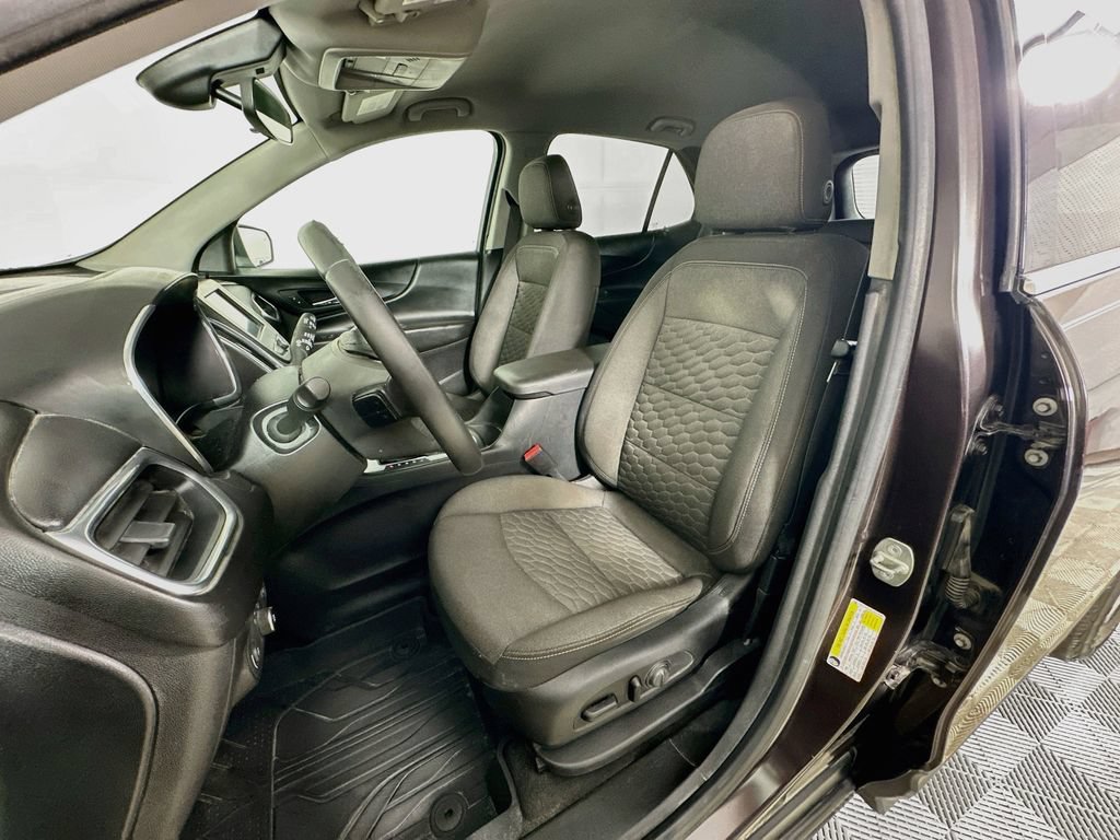 Used 2020 Chevrolet Equinox LT FWD image 24
