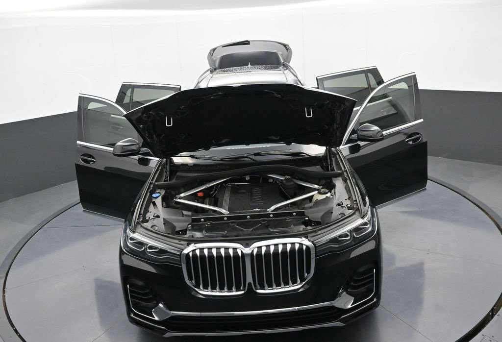 Used 2022 BMW X7 xDrive40i w/ Cold Weather Package image 39