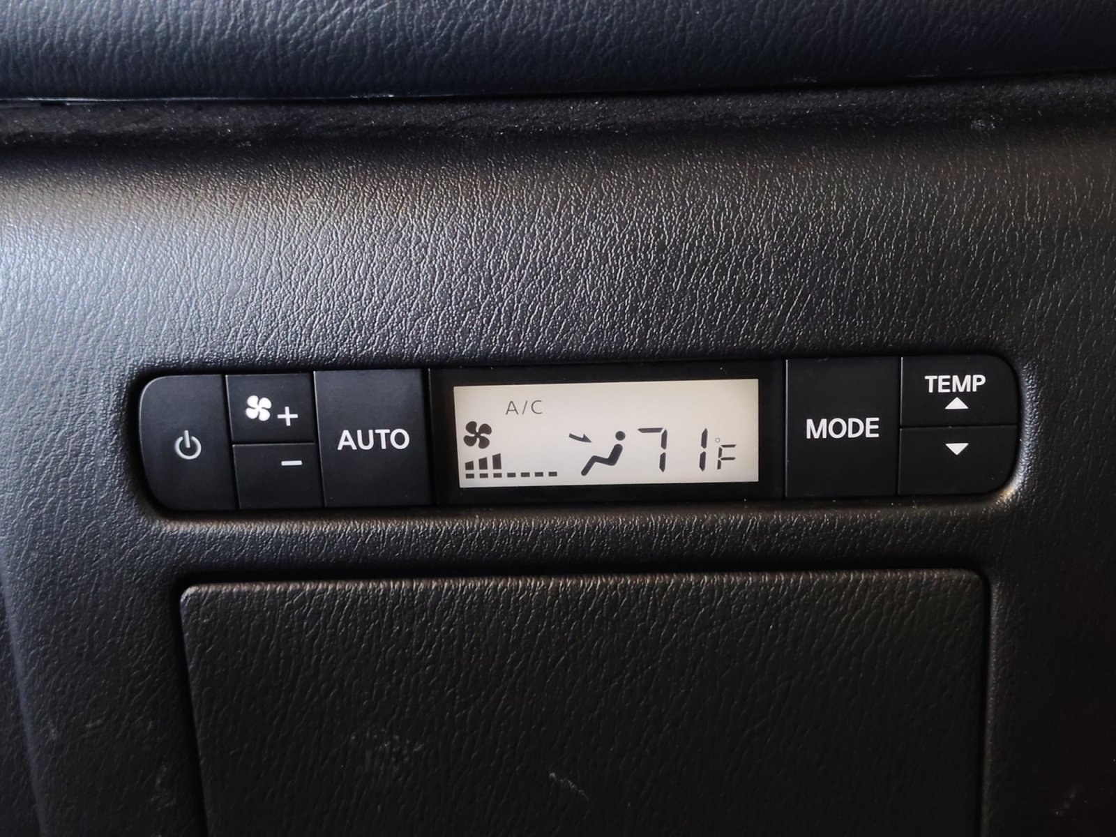Certified 2024 Nissan Armada SV w/ Cargo Package RWD image 32