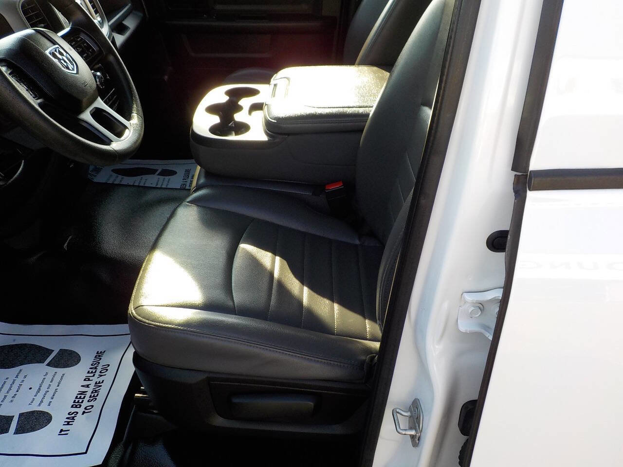 Used 2019 RAM 1500 Tradesman w/ Chrome Appearance Group RWD image 14