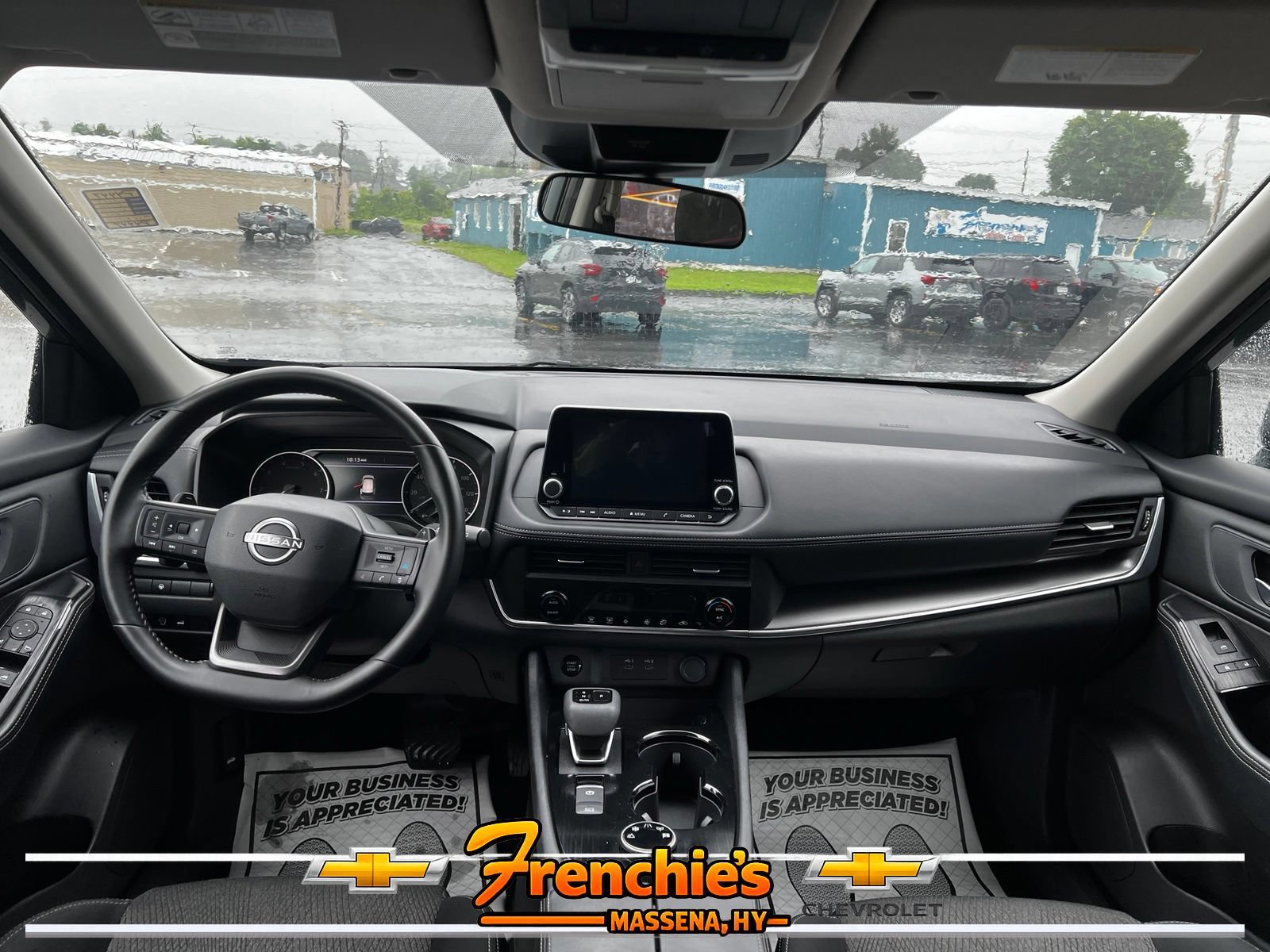 Used 2025 Nissan Rogue SV AWD/4WD image 10