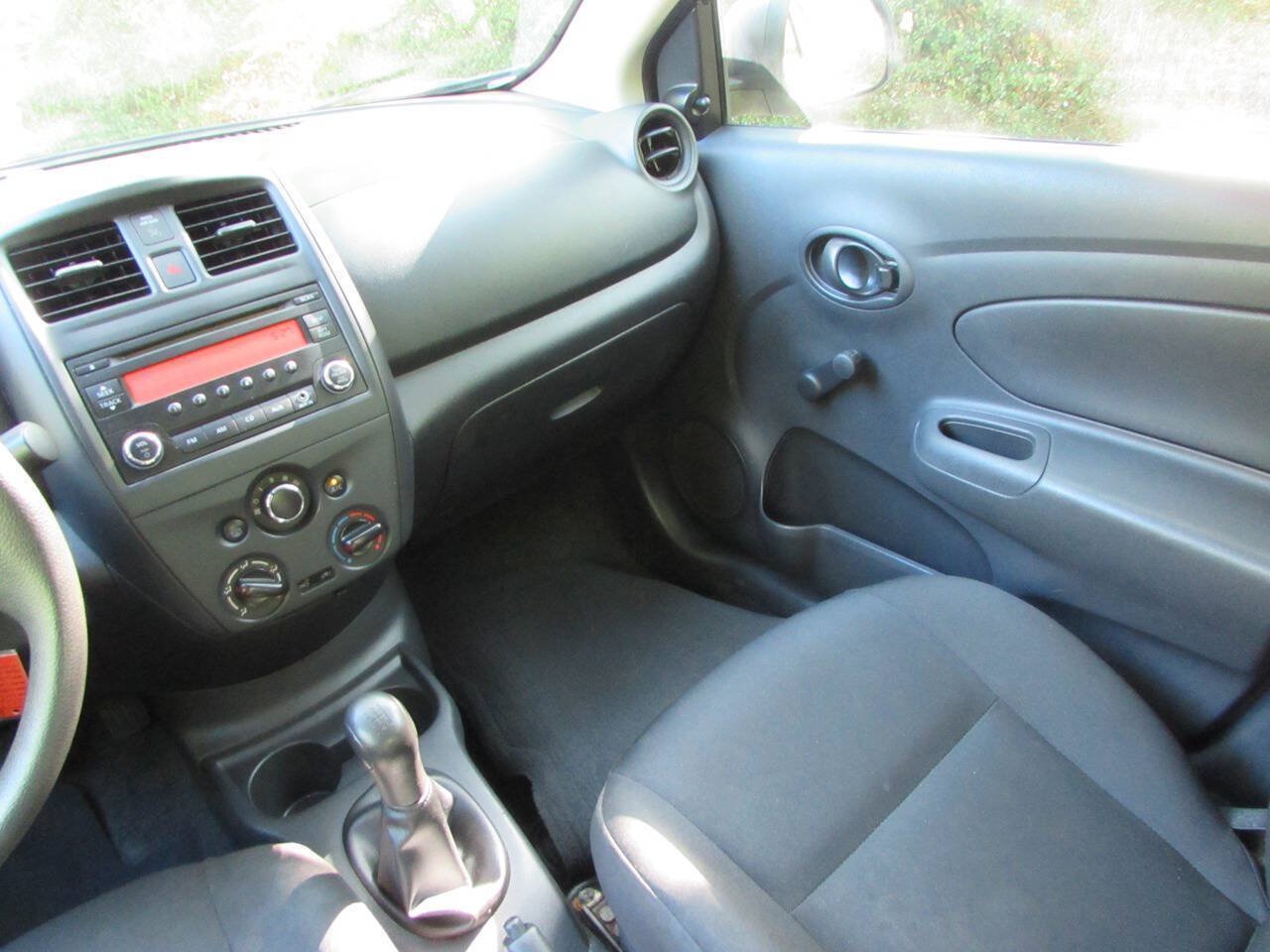 Used 2015 Nissan Versa S FWD image 14