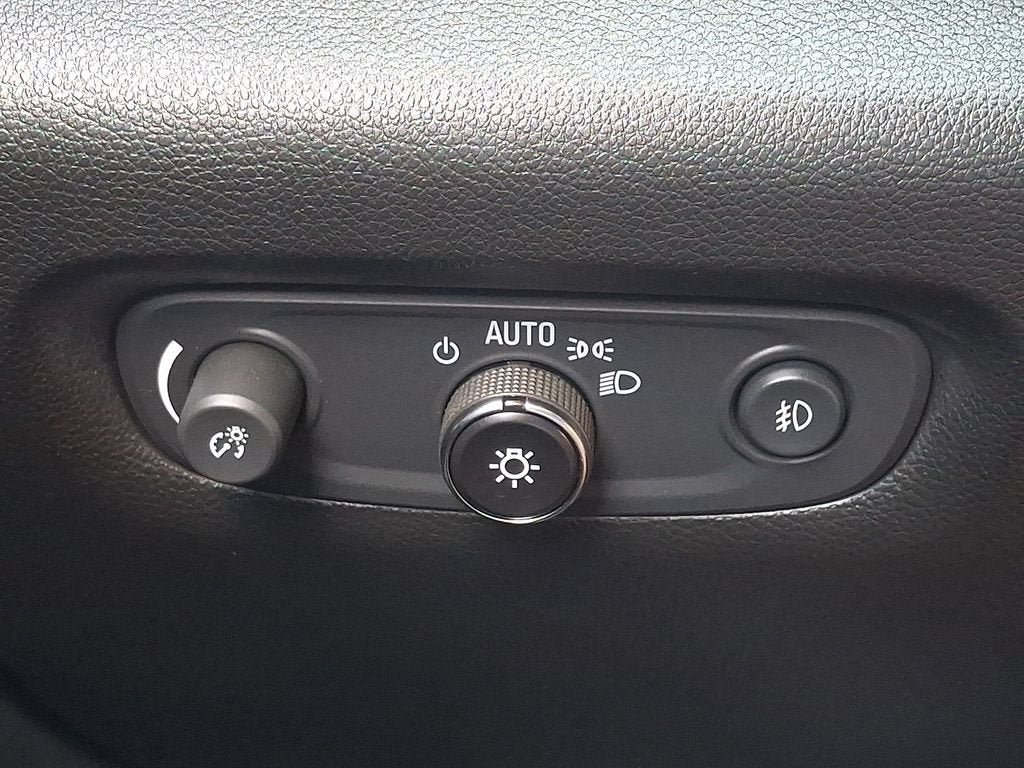 Certified 2020 Chevrolet Traverse LT FWD image 29