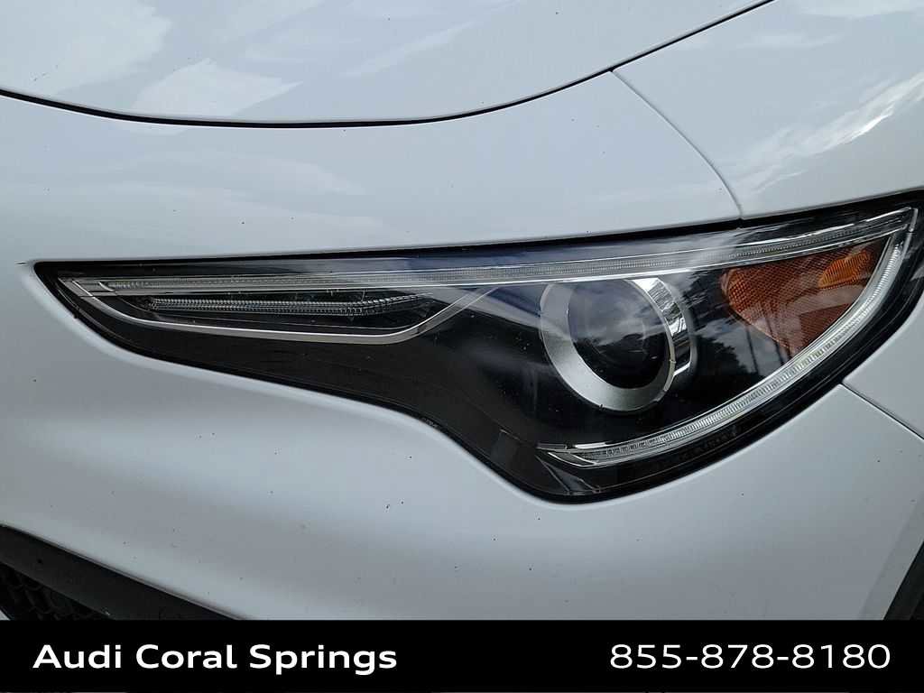 Used 2019 Alfa Romeo Stelvio Ti w/ Nero Edizione image 20