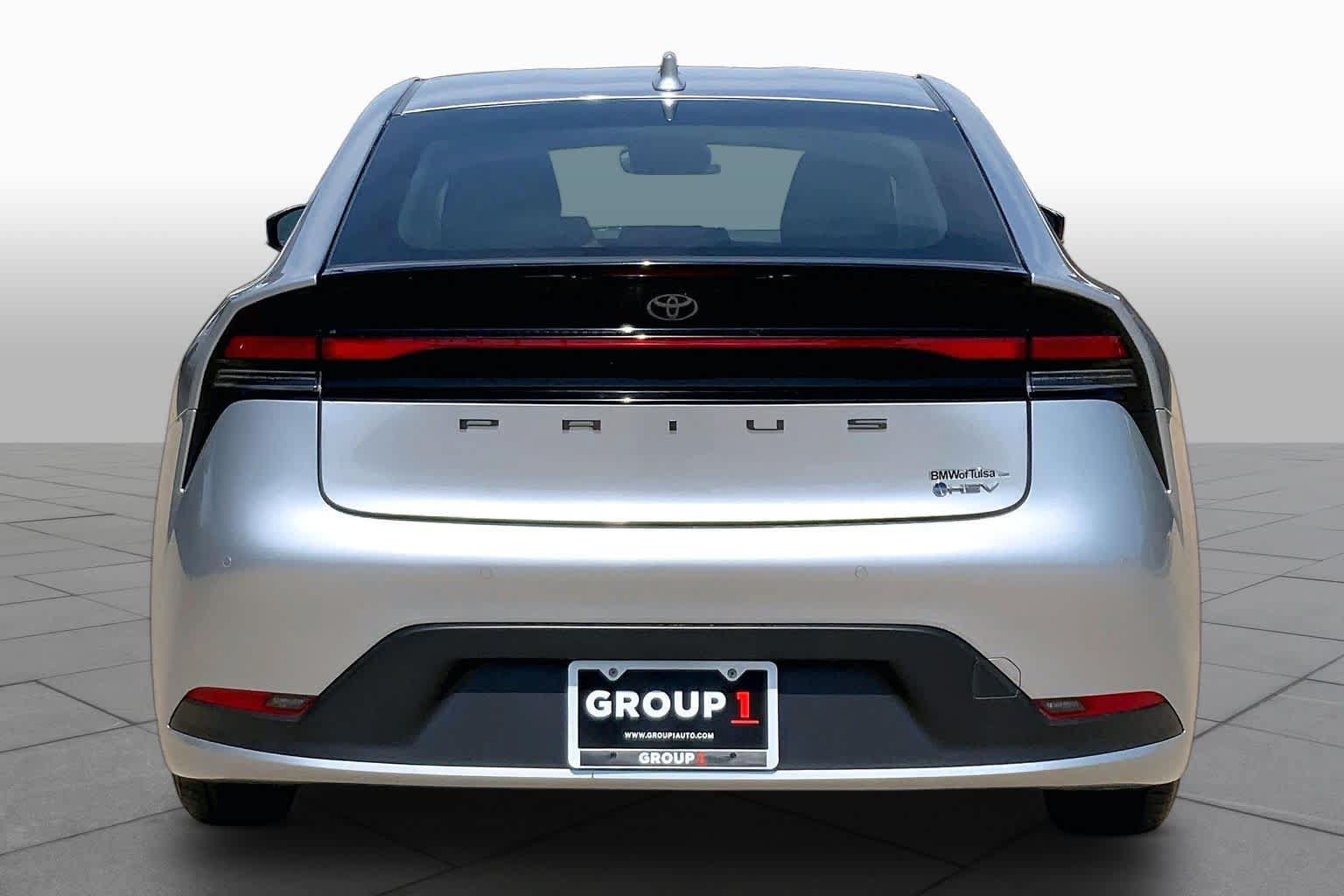 Used 2024 Toyota Prius LE FWD image 4