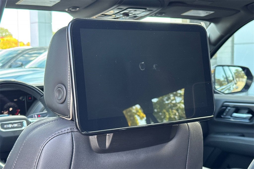 New 2026 GMC Yukon XL Elevation w/ Elevation Premium Package image 13