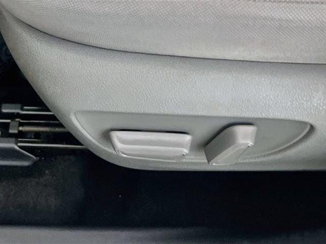 Used 2023 Toyota Highlander L FWD image 17