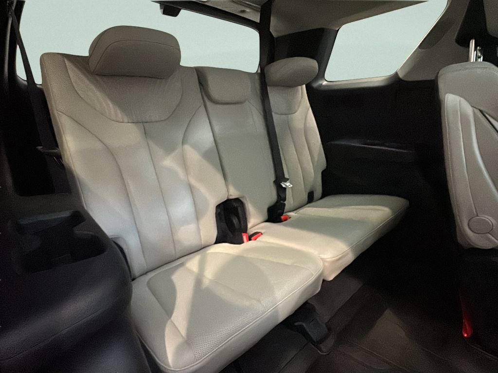 Used 2024 Hyundai Palisade Calligraphy image 18